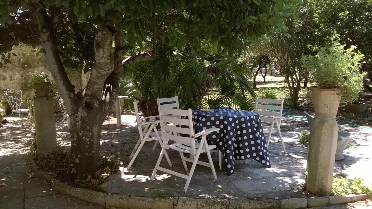 Aricelle Speziali Bed & Breakfast Specchia Gallone Екстериор снимка